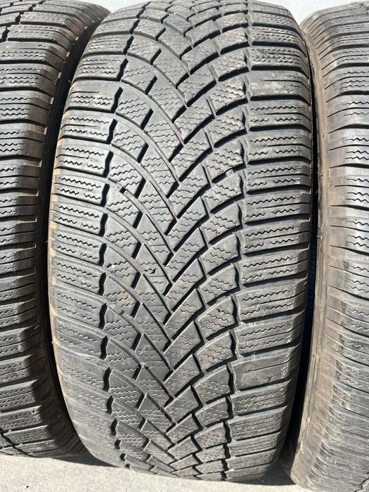 4 бр. зимни гуми 235/50/19 Bridgestone DOT 3521 4,5-5 mm