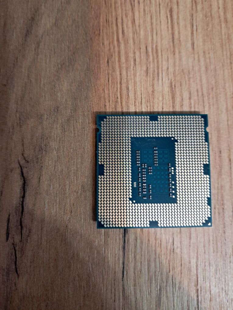 Procesor pentium G3420, slot 1150, sursa 500w, rami ddr3 4gb