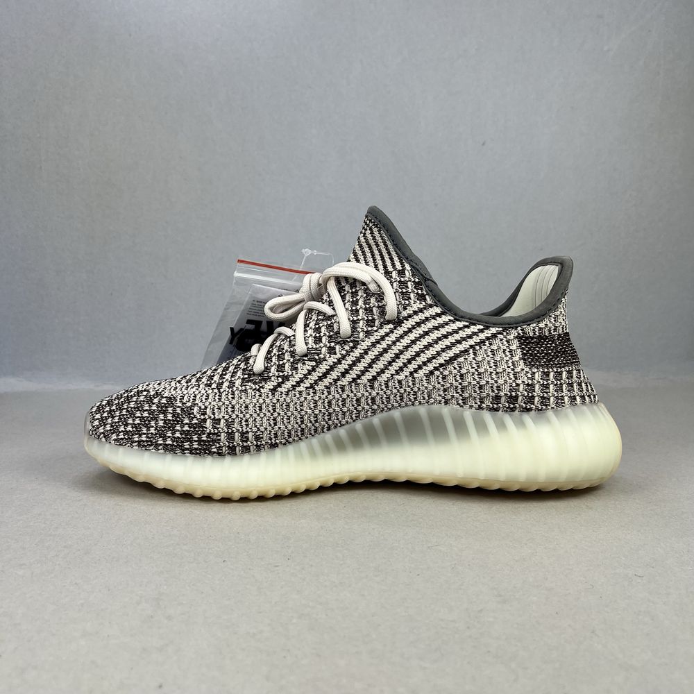 Yeezy 350 V2 ZYON! НОВИ!