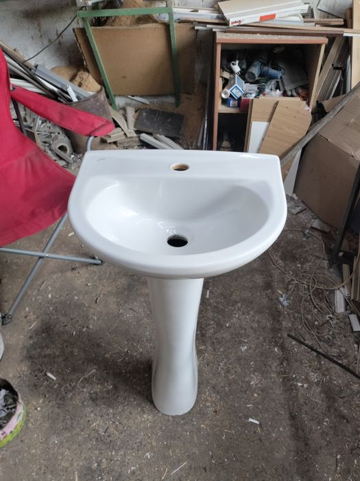 Раковина тюльпан в хорошем состоянии