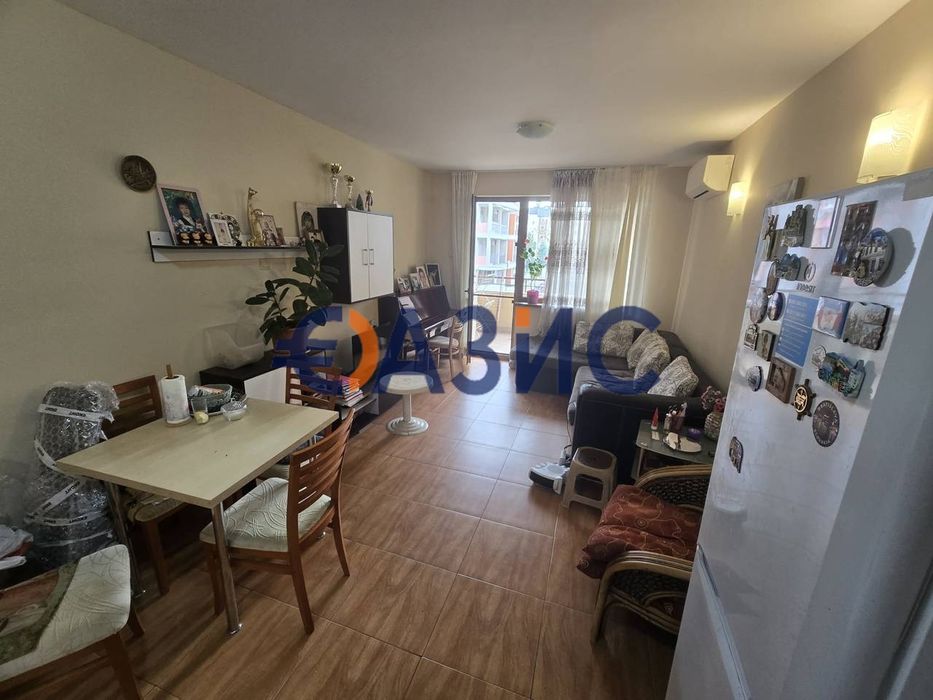 Продава се Двустаен апартамент в к.к. Слънчев бряг - 74 кв.м за 1075 €/кв.м - Снимка #3