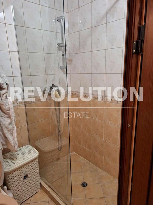 Дава се под наем Двустаен апартамент в Варна, Младост 1 - 65 кв.м за 375 € - Снимка #5