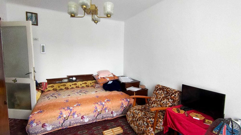Apartament 2 camere Onești ,str Republicii bl 33,