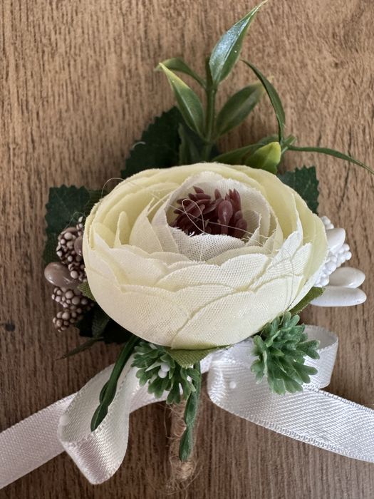 Сватбени бутониери