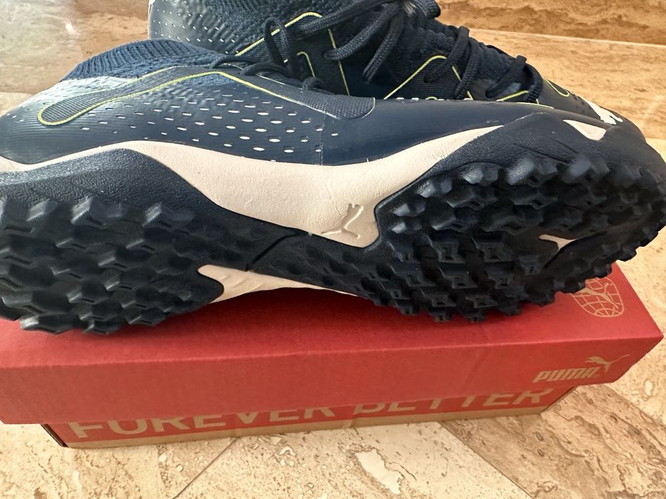 Футболни обивки Puma , пробвани с кутия