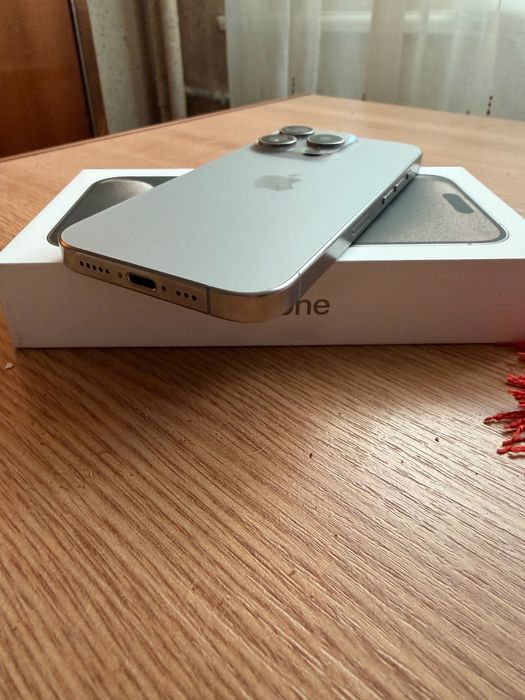 Iphone 15 PRO Natural Titanium