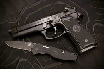 Pistol Beretta Airsoft Co2/4j/Metal+ABS=>CO2+Bile PACHET!!