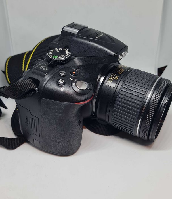 Vand aparat foto d5300 stare excelenta si obiectiv Nikon 18-55
