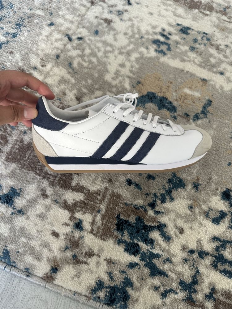 Adidas крассовка оригинал