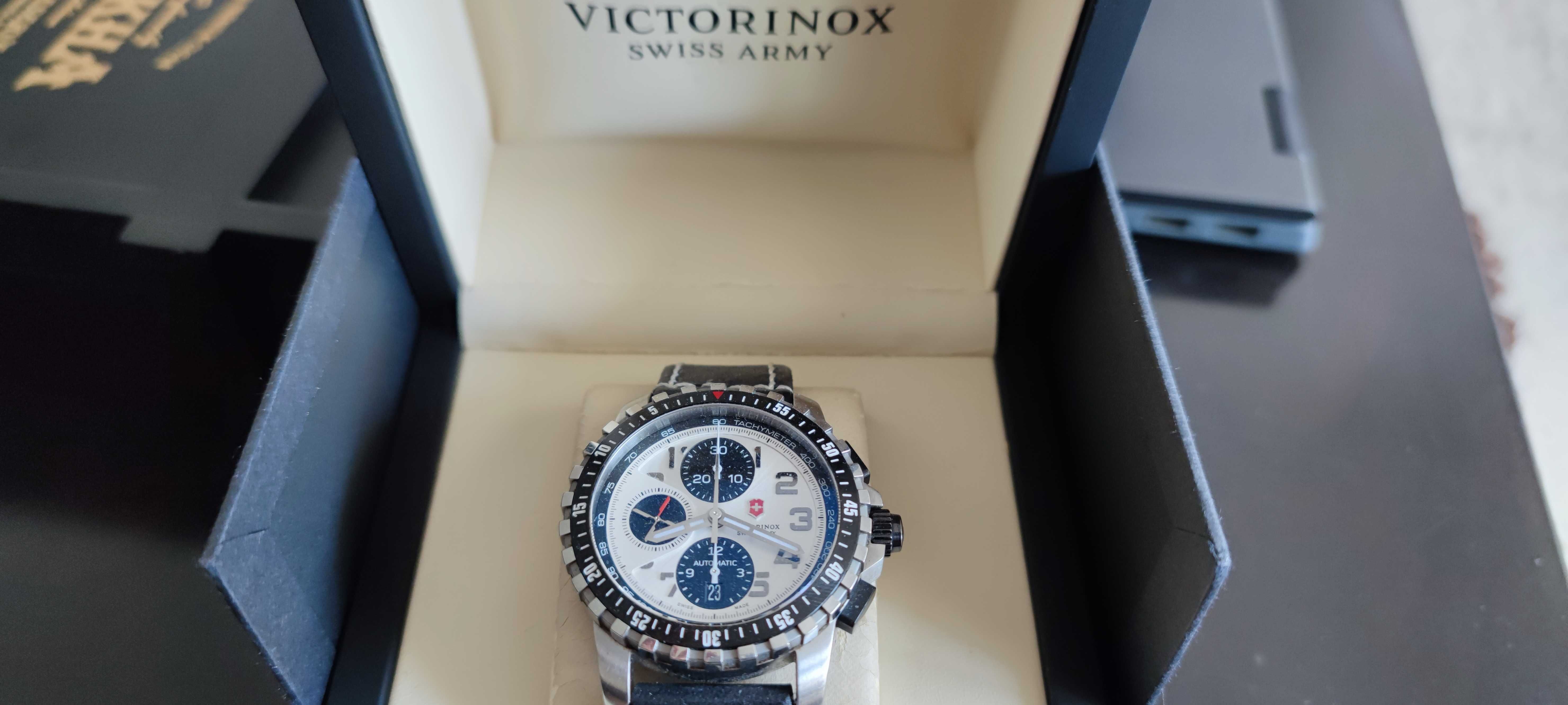 Часовник Victorinox Swiss Army Alpnach Chrono Mechanical