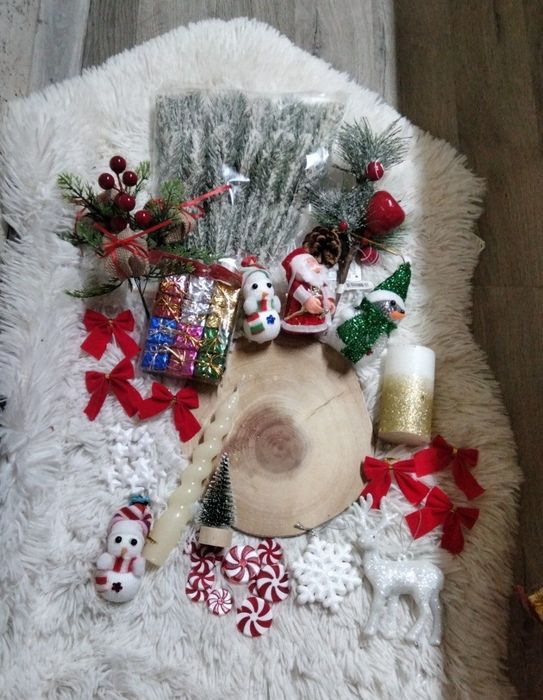 Lot de Arajamente pt crăciun