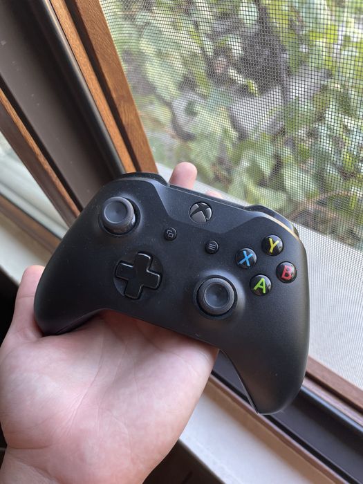Xbox one контролер