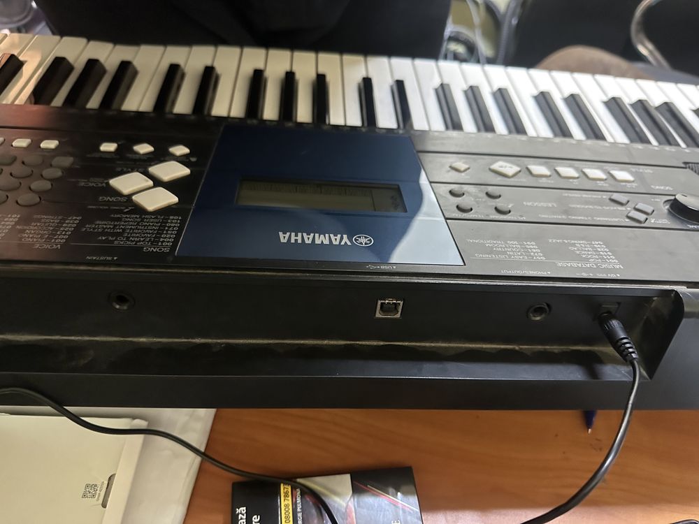 Orga pian yamaha psr-e333