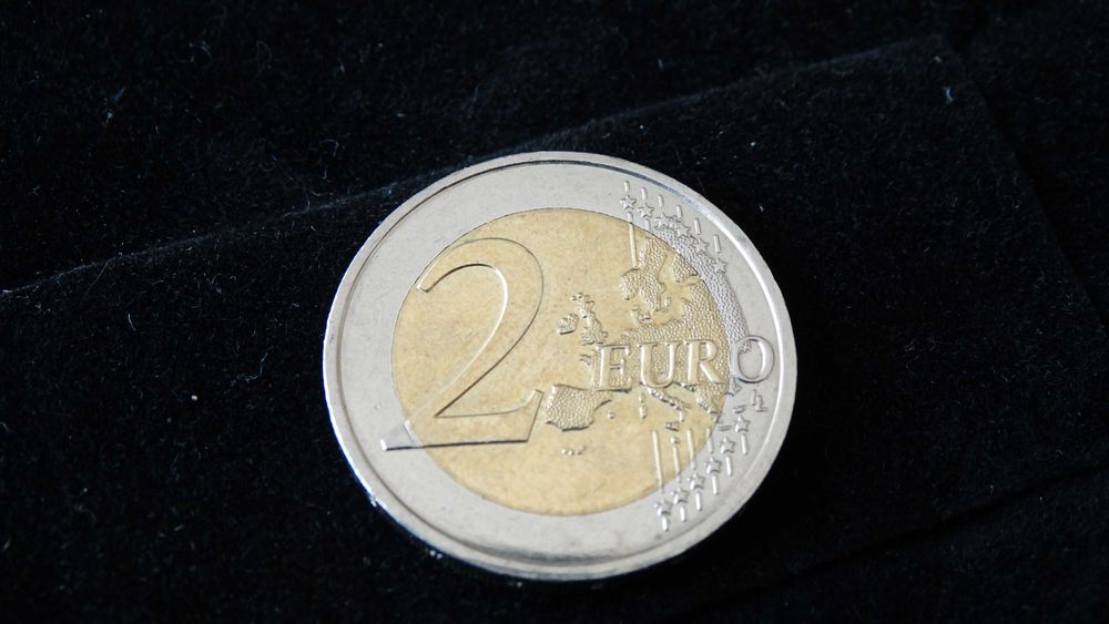 Френска монета 2 евро, Шарл дьо Гол, възпоменателна 50г. от смъртта му