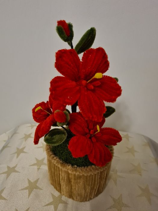 Ghivece ornament floral din sârmă plusata 100%Handmade