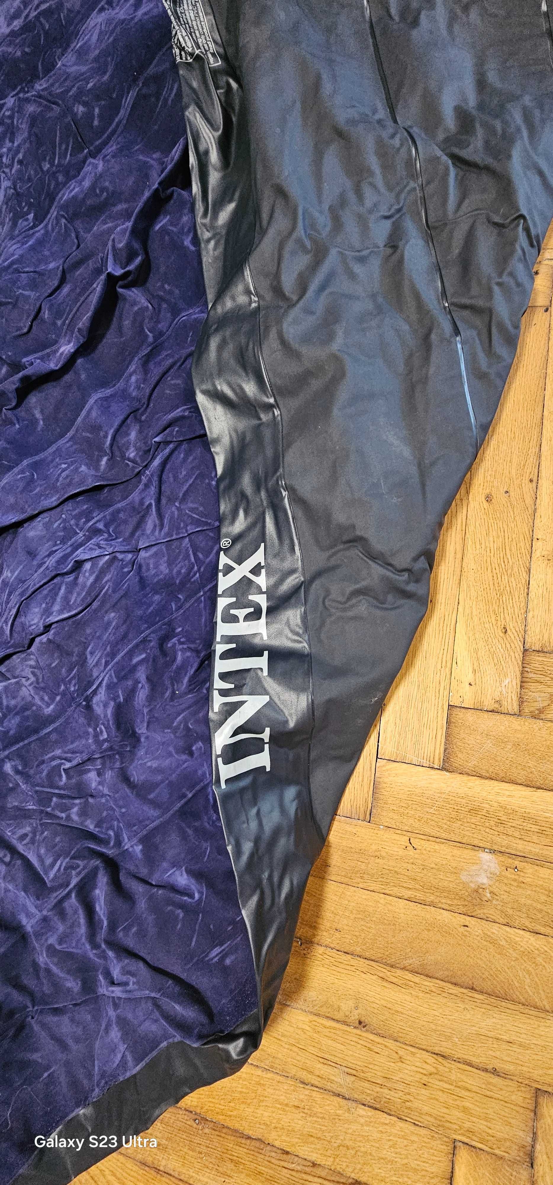 Надуваем матрак INTEX