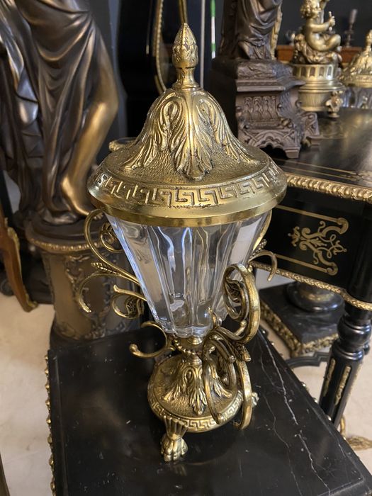 Bomboniera cu suport din bronz masiv