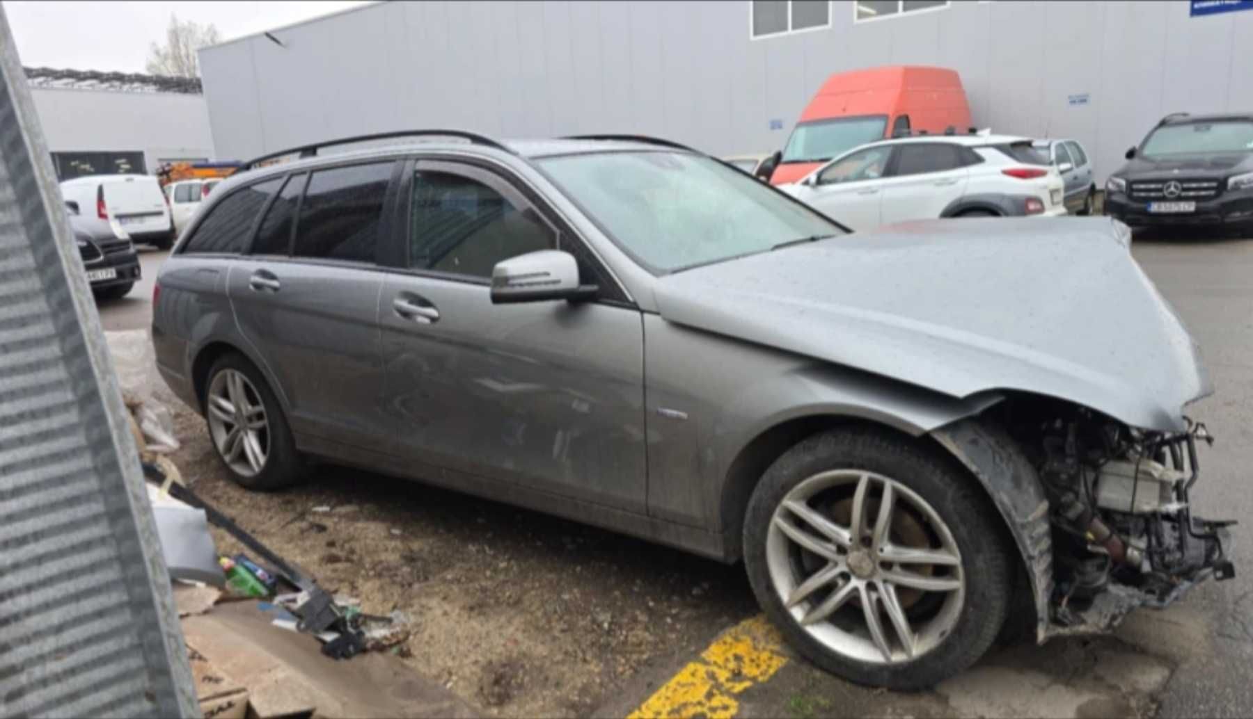 Mercedes Benz C220