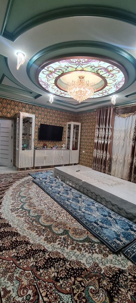 MARKAni oldida 2 xonali yangi dom ijaraga berilardi.