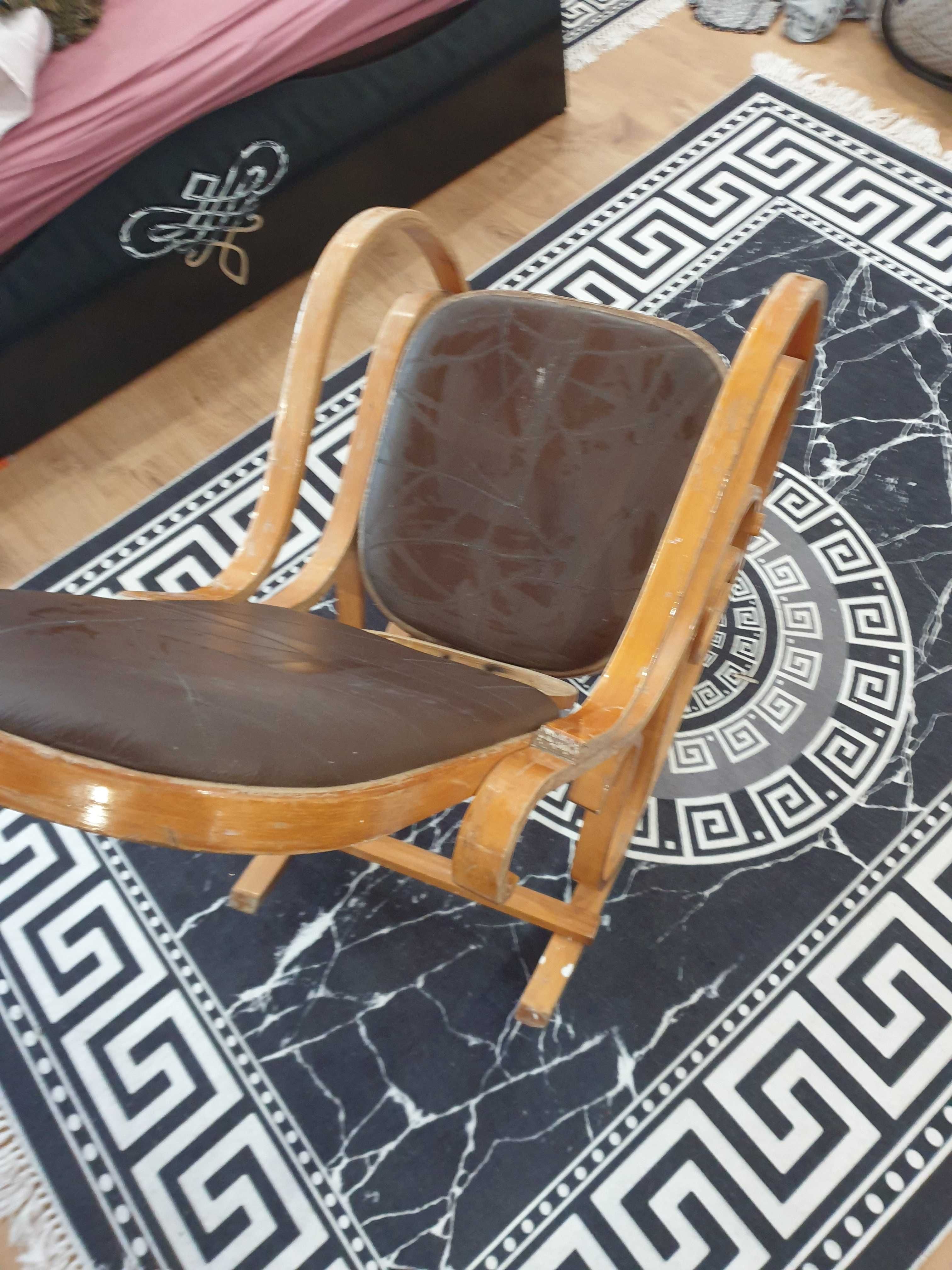 Люлешщ стол от едно време