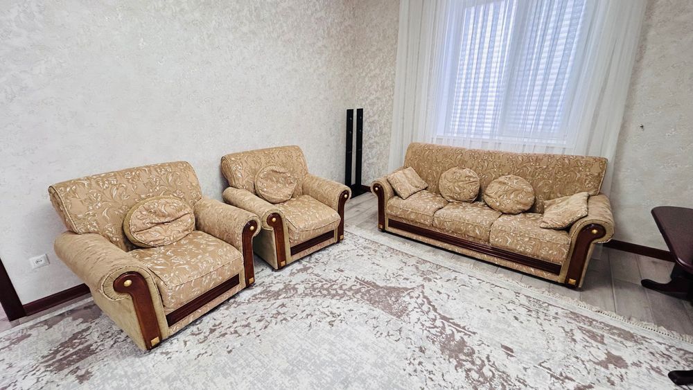 Мягкий уголок диван 2 кресла
