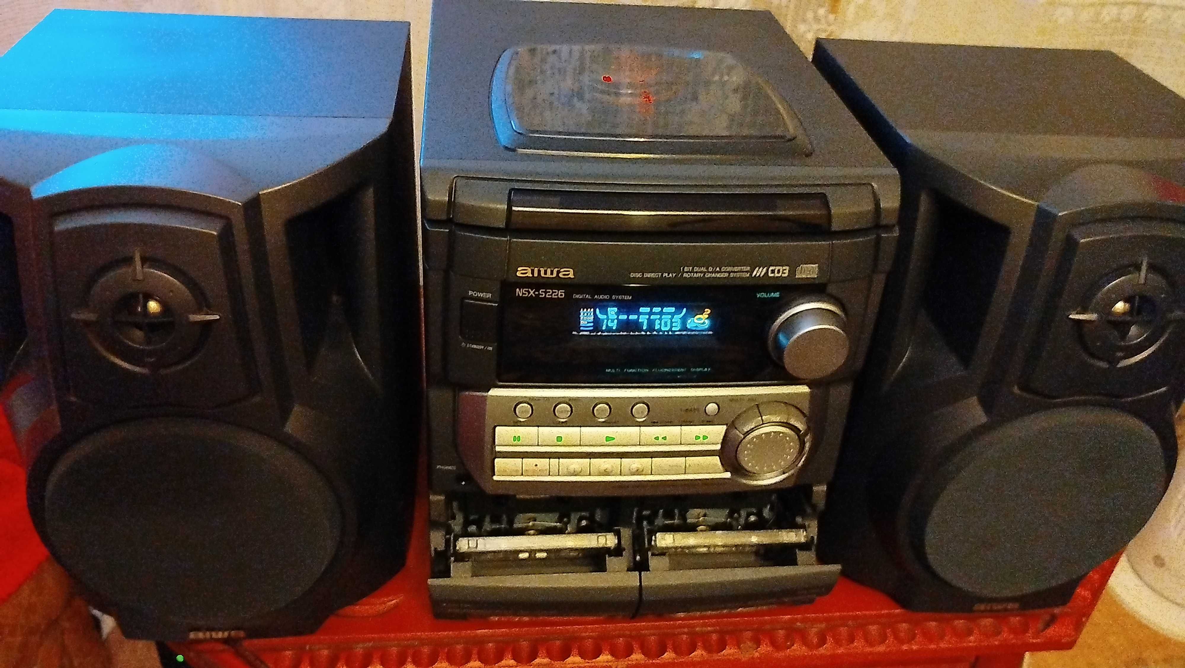 Combina audio Aiwa  nsx s226 cu boxe..sau schimb cu videorecorder vhs