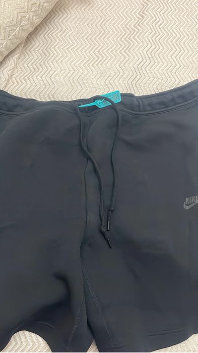 nike tech fleece short