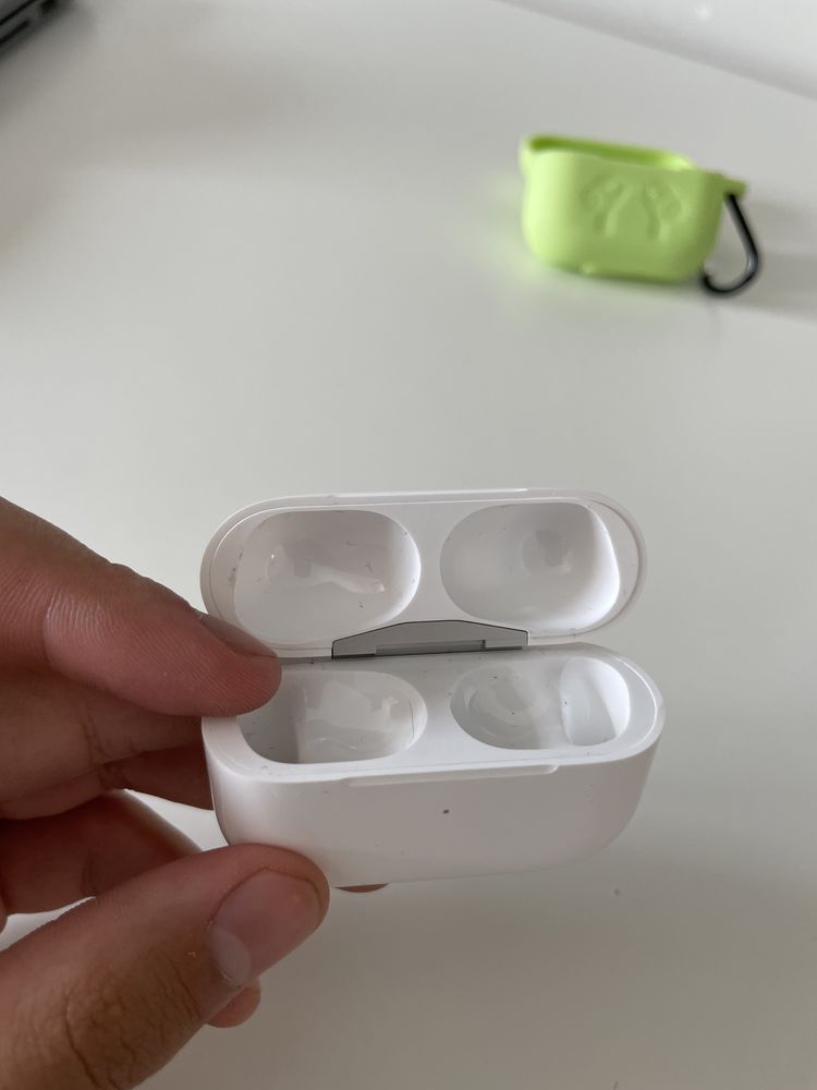 оригинальный кейс airpods pro 2nd generation