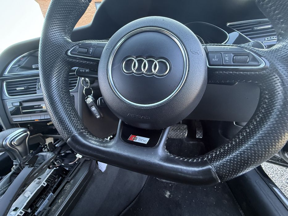 Volan tesit audi a4 b8.5 s line cu padele