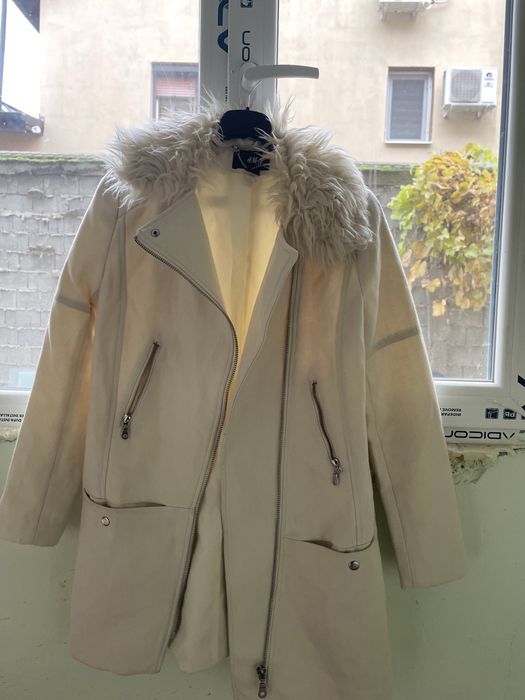 Palton cu blanița  H&M ideal pentru sezonul rece