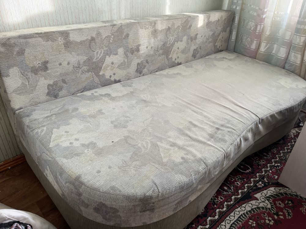 Продам диван дешево