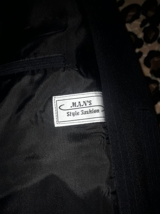 Vand costum barbatesc negru material gros de iarna mărimea 58