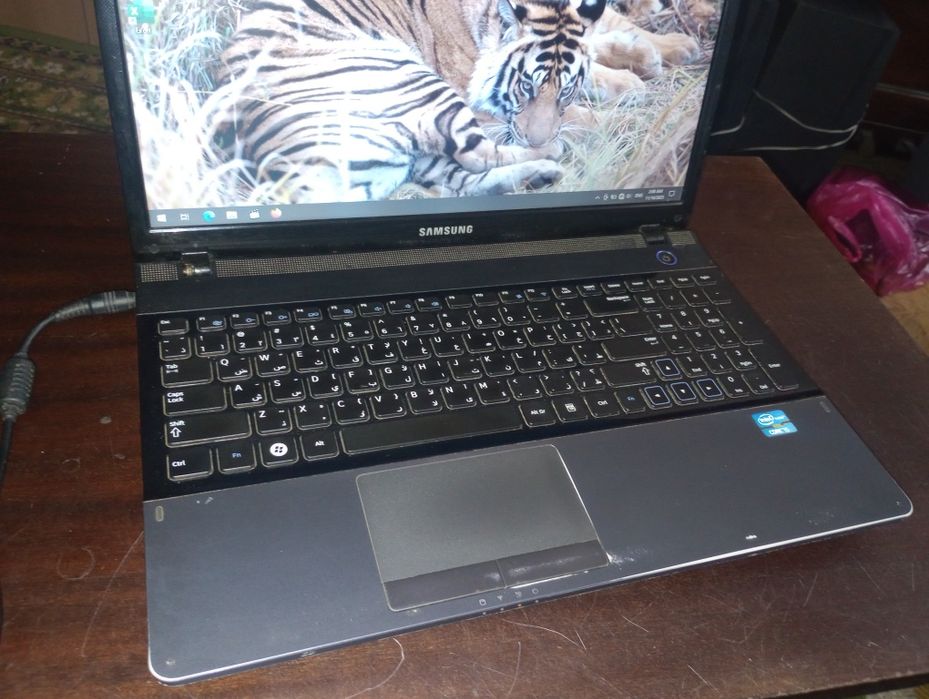 Samsung, Intel i5, baterie ok,bun tester auto,500 GB , Windows 10