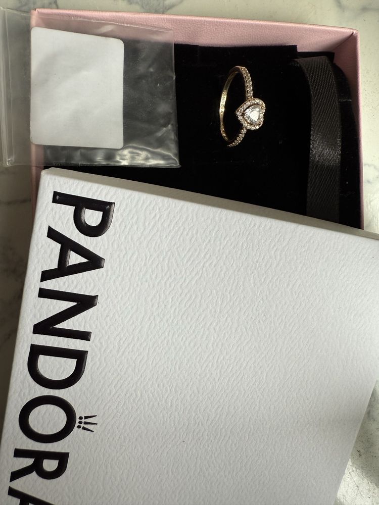 Pandora Elevated Heart Ring 1 - 14 карата злато