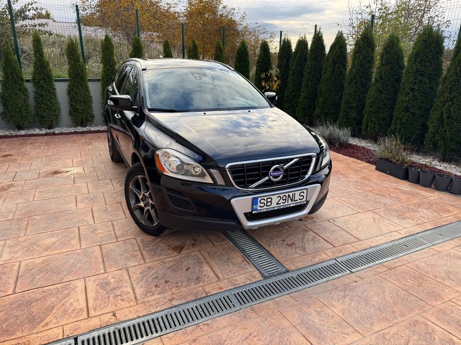 Volvo XC 60 Volvo Volvo XC 60 2.4D Summum AWD GEARTRONIC - An 2011