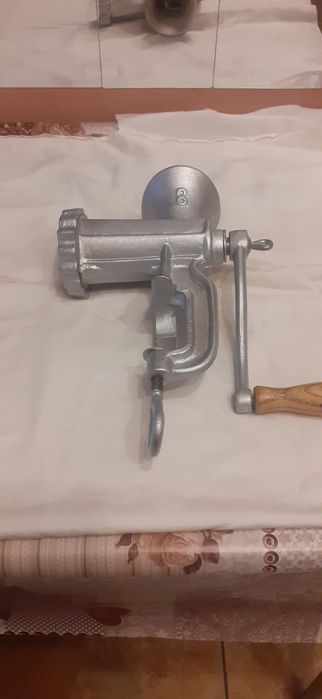 Mașină de tocat Nr 8