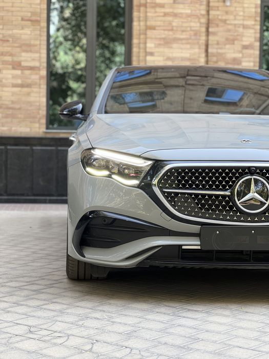 Mercedes-Benz E200 AMG Line  2025год
