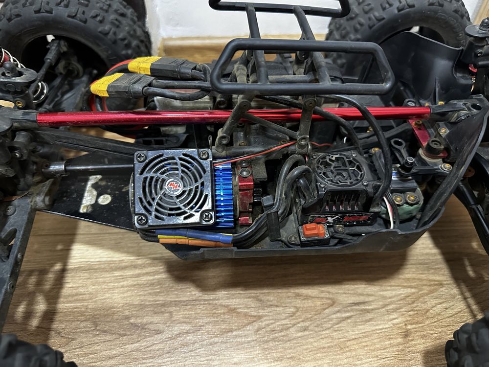 Rc Кола Arrma Kraton 6s