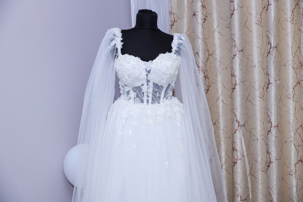 Vând rochie de mireasă
