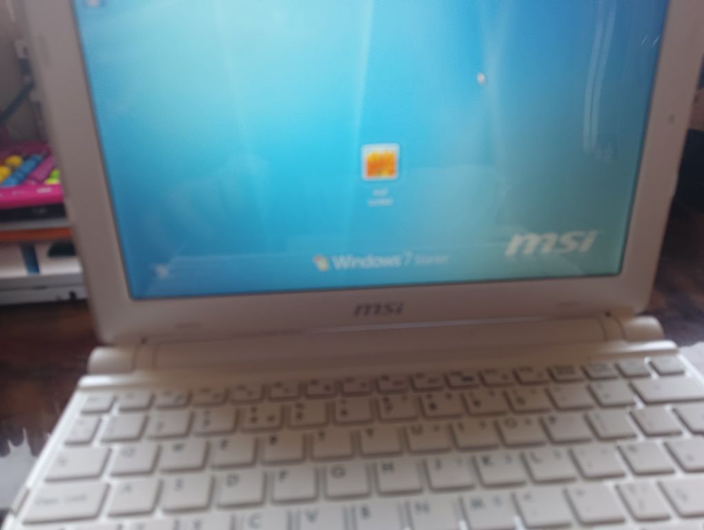 Laptop MSI Windows7