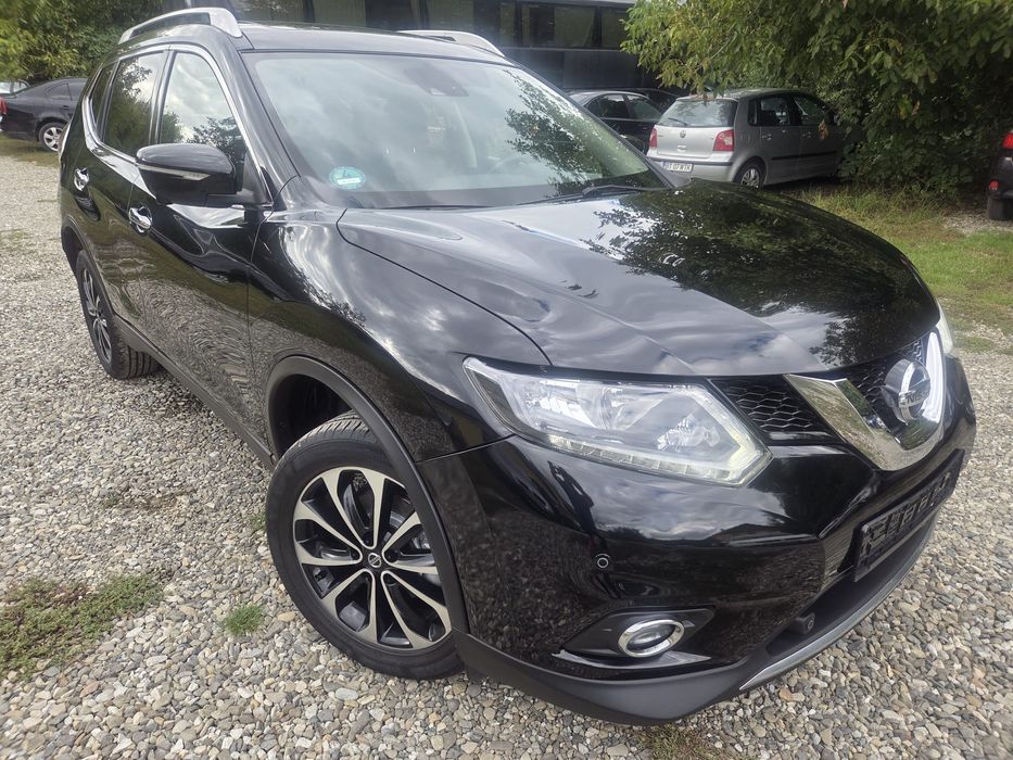Nissan X-trail/4x4/Euro 6/2017/Navi/Panoramic/keyless
