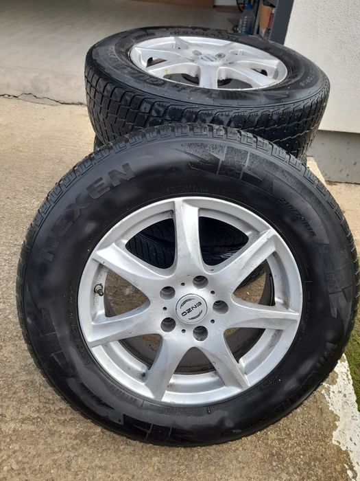 Roti R16 având cauciucuri de iarna