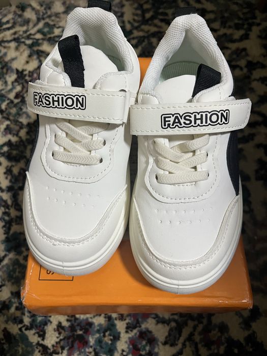 Продам новые детские кроссовки/ Yengi krossovka bolalar uchun