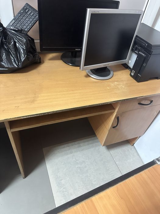 Стол офисный письменный