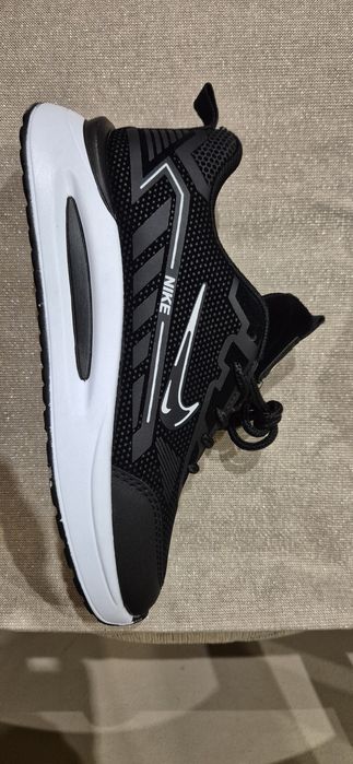 Дамски маратонки Nike