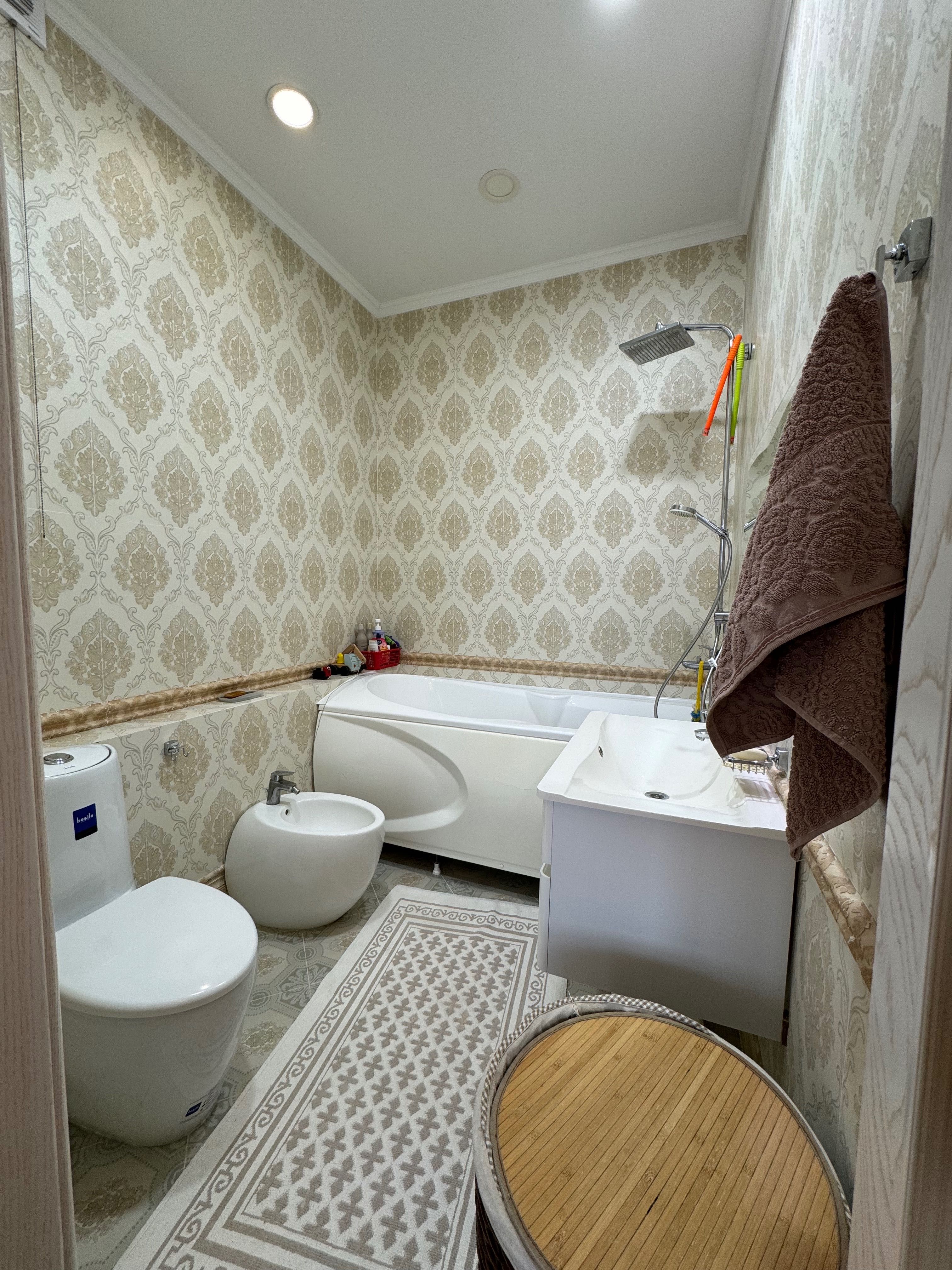 Продам 5-ти комн. квартиру в р.Келешек, Саяжай 376