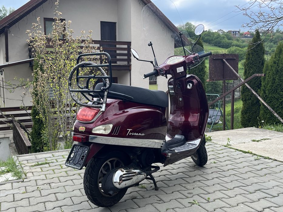 Vând scuter Razzo(vespa,yamaha,riva)