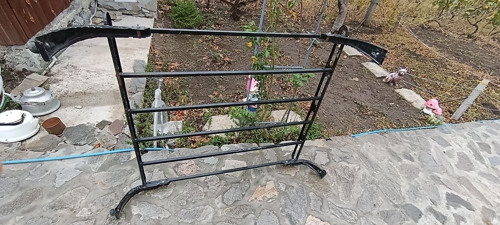 Метален багажник за автомобил