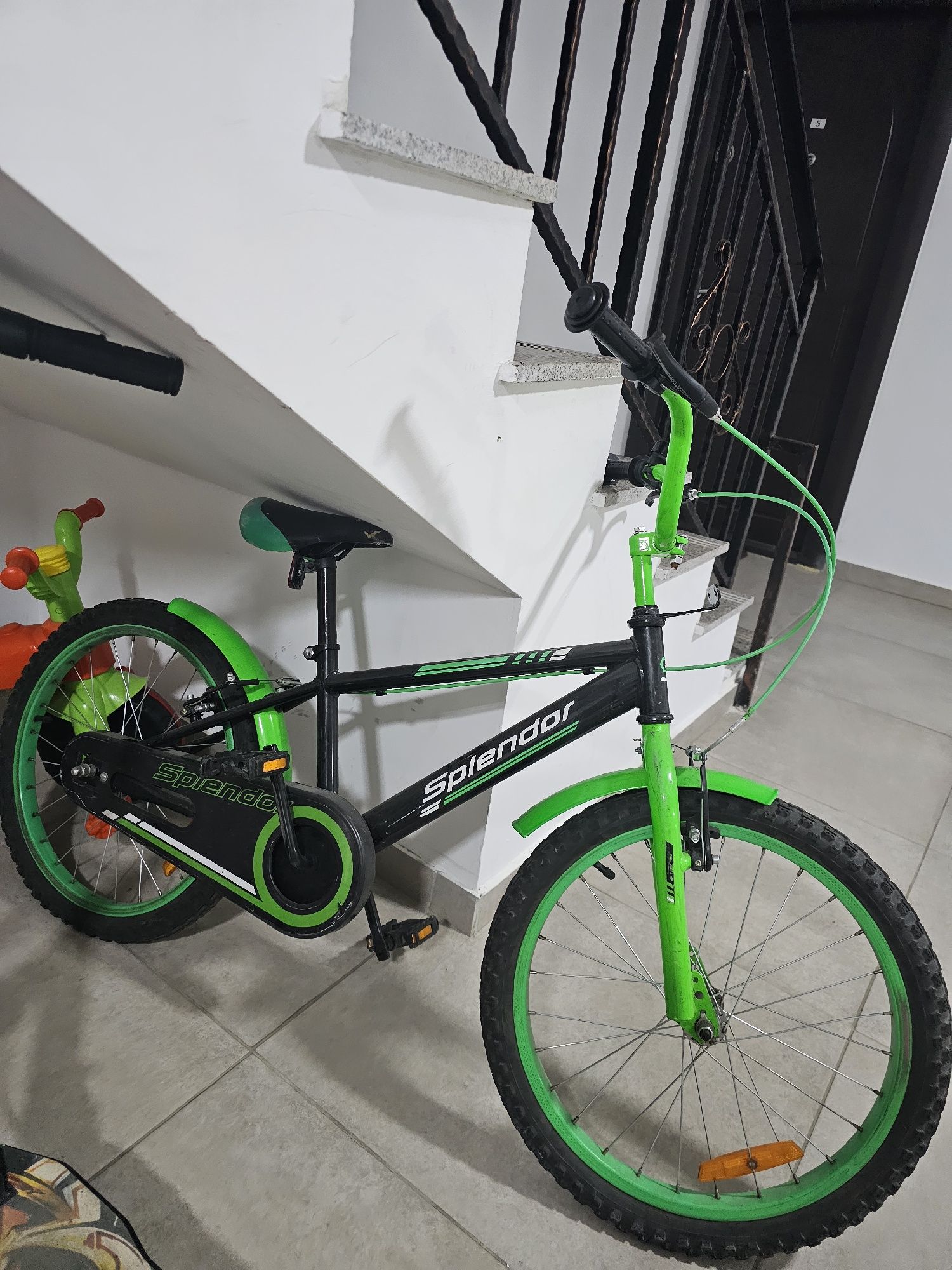 Vând bicicleta copii