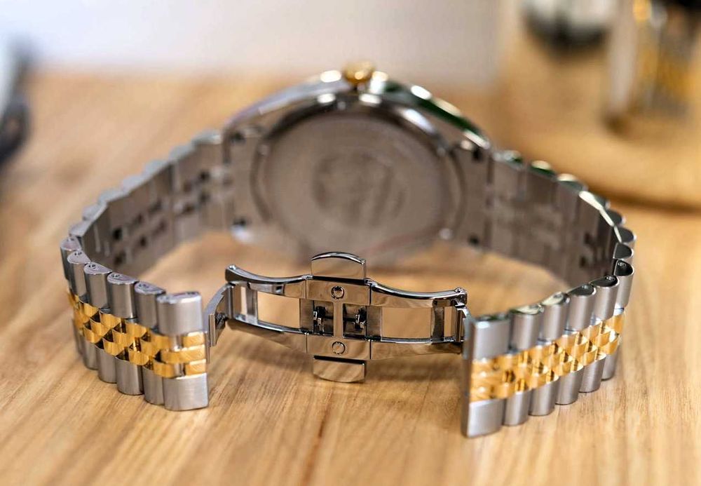 Мъжки швейцарски часовник Roamer, сапфир кристал, 100м, гаранция 24м